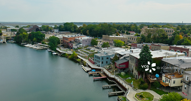 马尼斯蒂河滨步道航拍图片素材