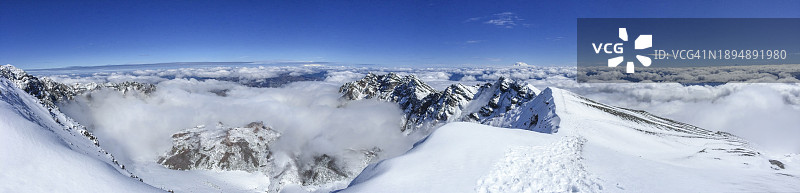 圣海伦斯火山峰图片素材