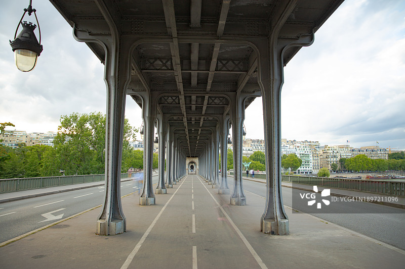 法国巴黎比尔哈凯姆桥图片素材