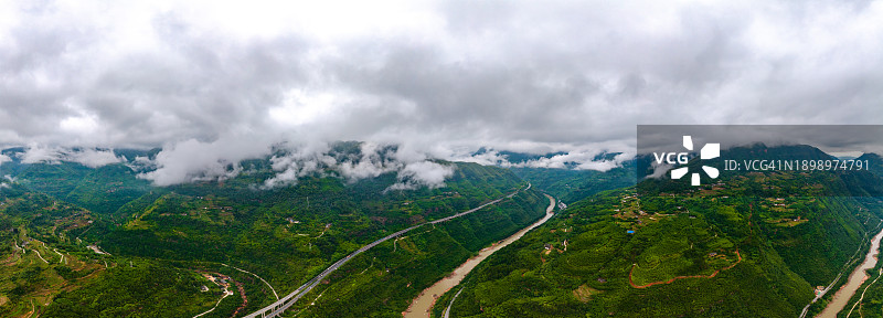 山林云雾全景航拍图片素材