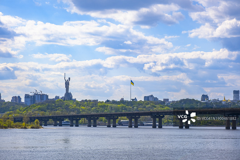 基辅的祖国母亲纪念碑图片素材