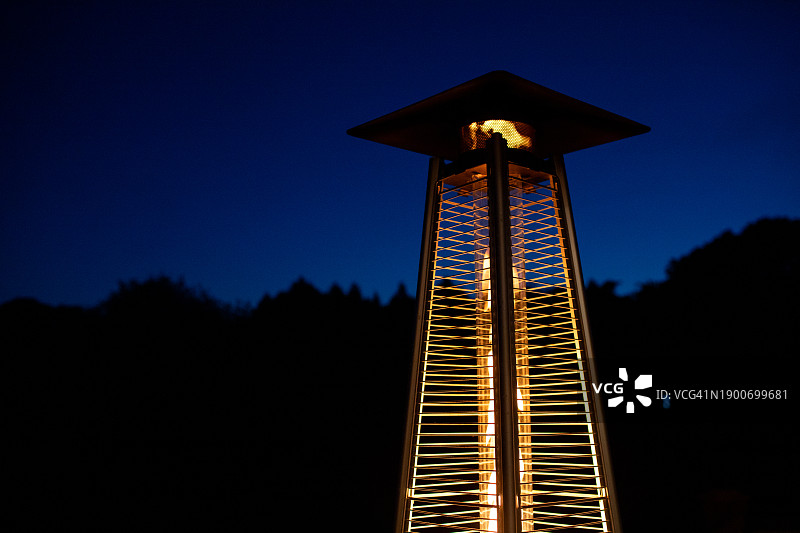 带火焰的丙烷庭院加热器图片素材