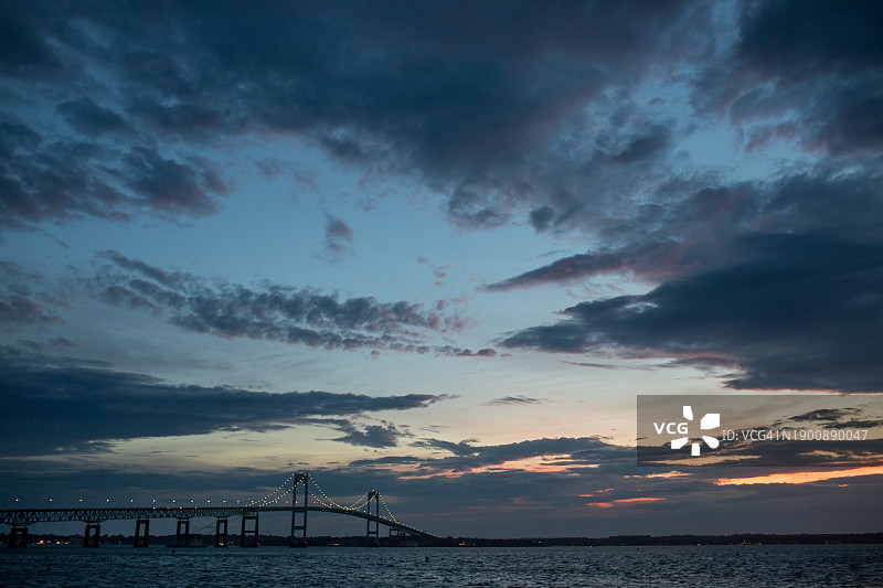 海岸线云海日落图片素材