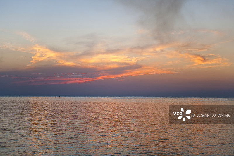 意大利普利亚乡村夏季海景图片素材