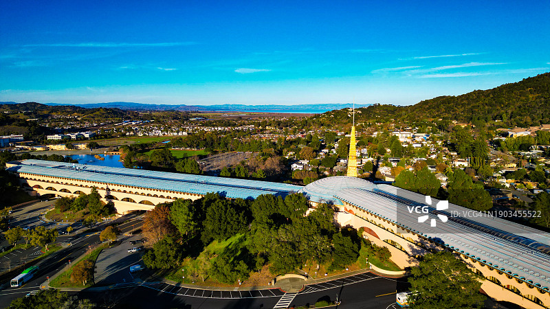 航拍马林县公民中心大楼图片素材