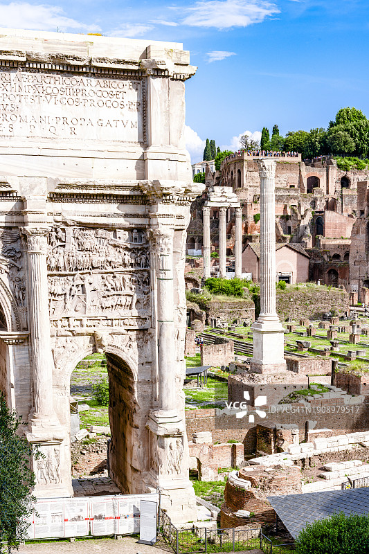 古罗马广场的凯旋门遗址图片素材
