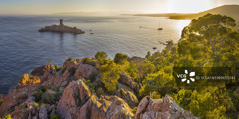 洛朗·吉劳杜作品：瓦尔省（83），从德拉蒙角看黄金岛图片素材