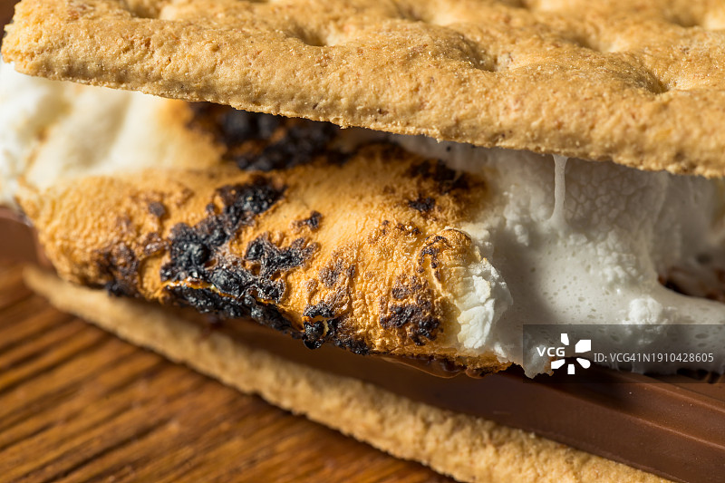 桌子上饼干的特写，美国图片素材