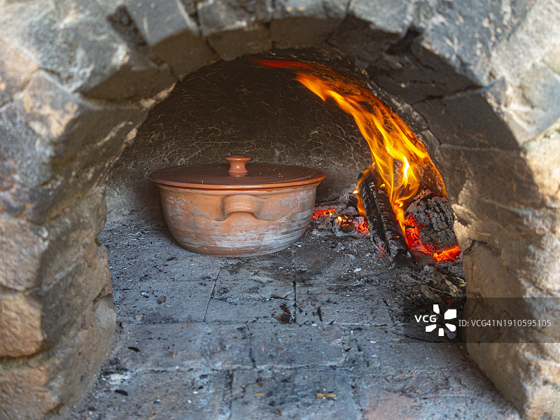 托斯卡纳，准备佩波索肉菜图片素材