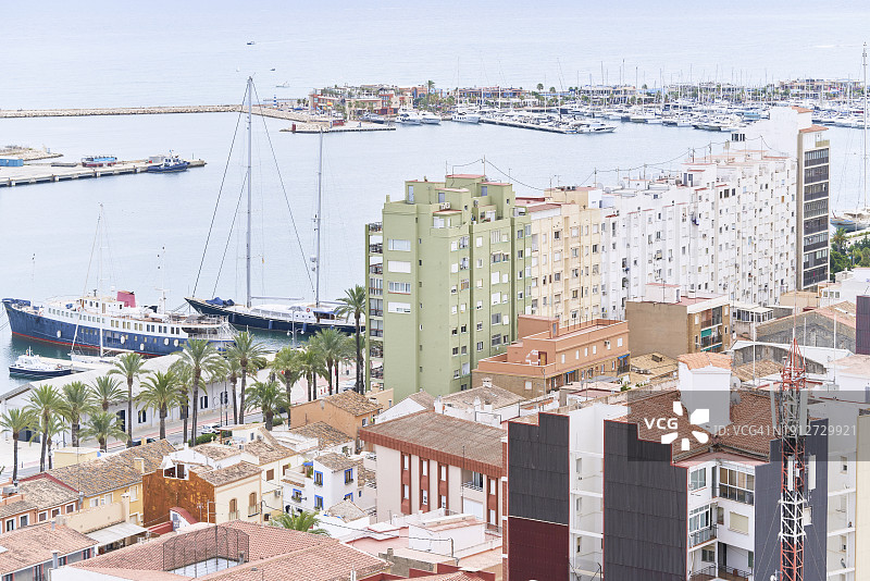 德尼亚城市和港口船只俯视图图片素材