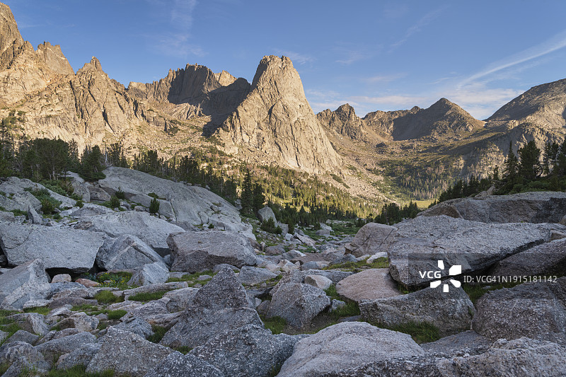 风河山脉塔之冰斗图片素材