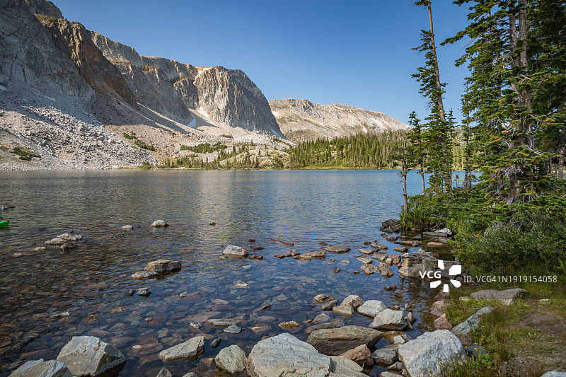怀俄明州医药弓国家森林公园的玛丽湖雪景图片素材