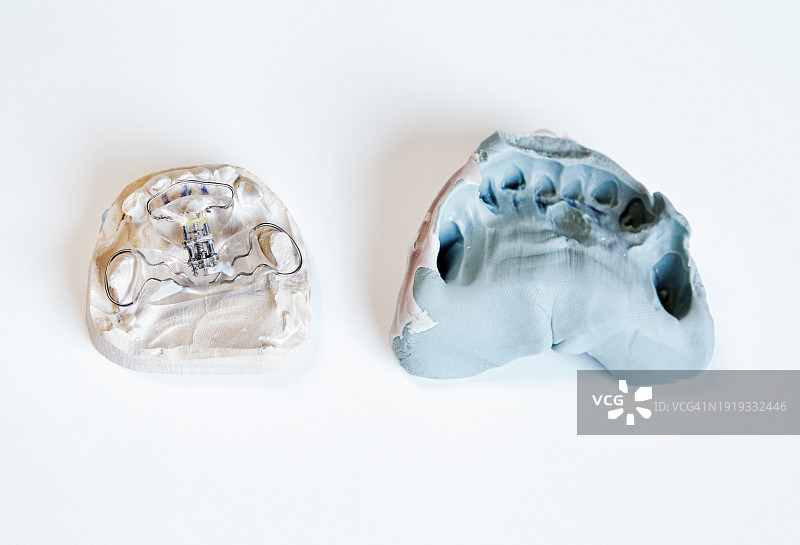 犬用牙齿矫正器图片素材