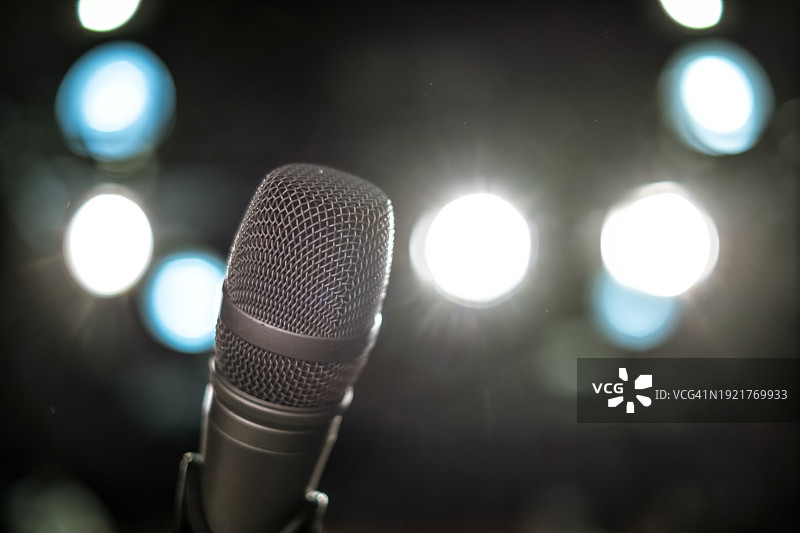 剧院中的麦克风图片素材