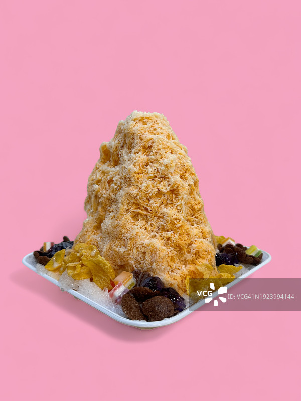 粉色背景的刨冰图片素材