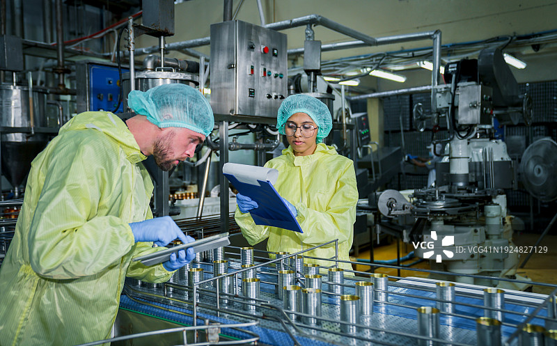 小型工厂工人图片素材