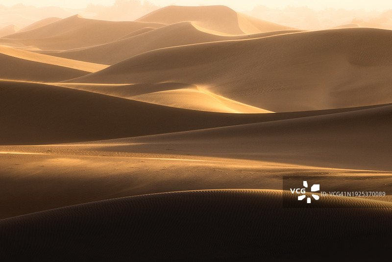 加利福尼亚州日落时分的沙漠风光，美国图片素材