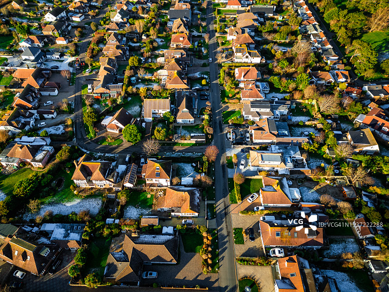 英格兰南海岸的独立式住宅航拍图片素材