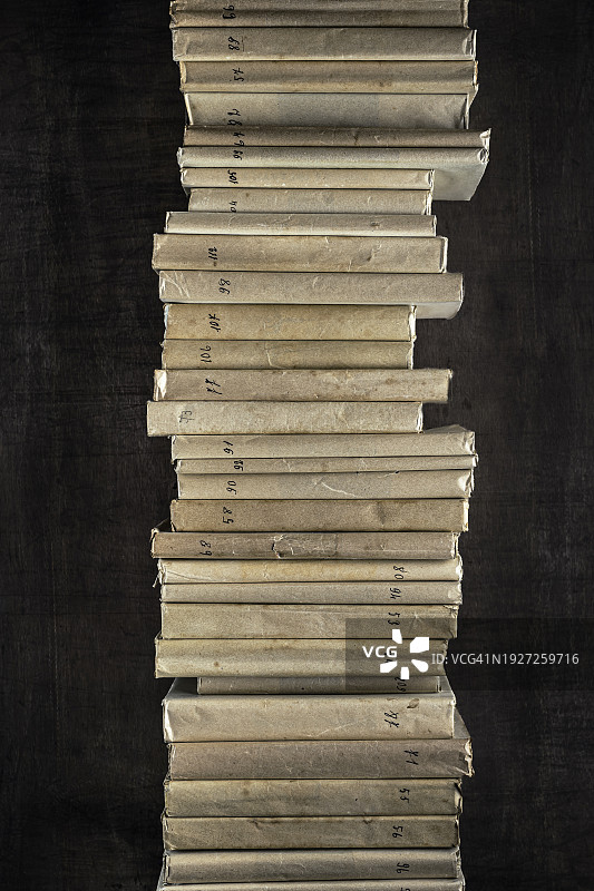 一堆旧书图片素材