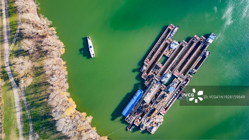 港口停泊船只俯视图图片素材