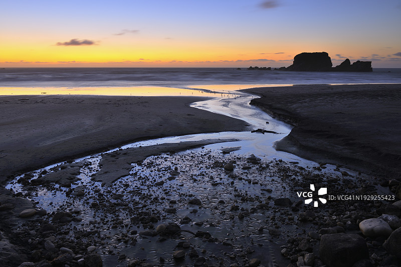 黄昏海滩，福尔温角，韦斯特波特，南岛，塔斯曼，新西兰图片素材