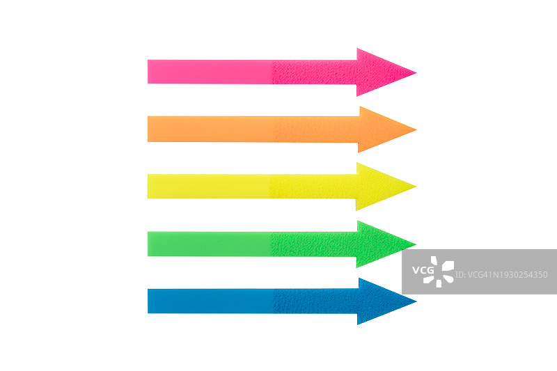 白色背景上彩色荧光笔箭头贴纸图片素材