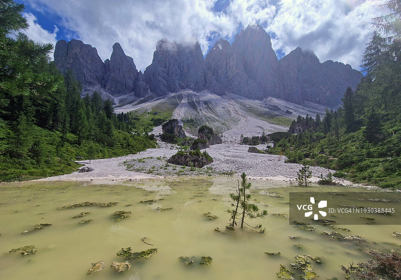 多洛米蒂山脉盖斯勒群峰风光图片素材
