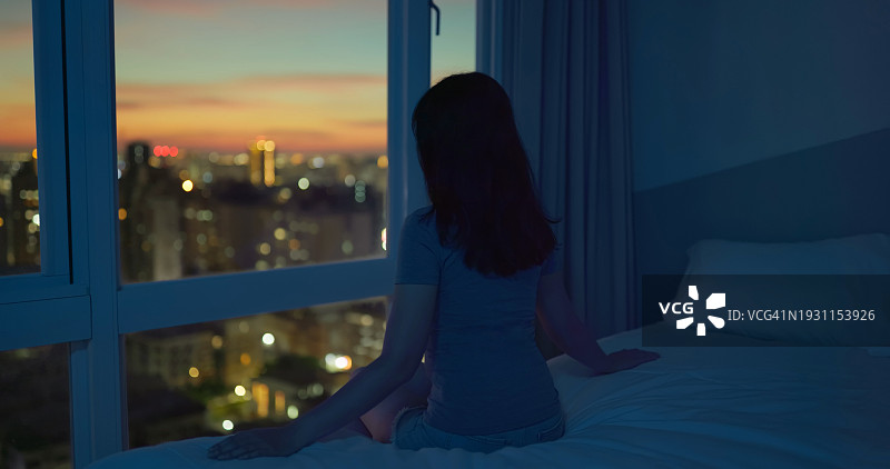 女子背影图片素材