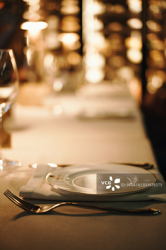 餐厅中的盘子特写照片图片素材