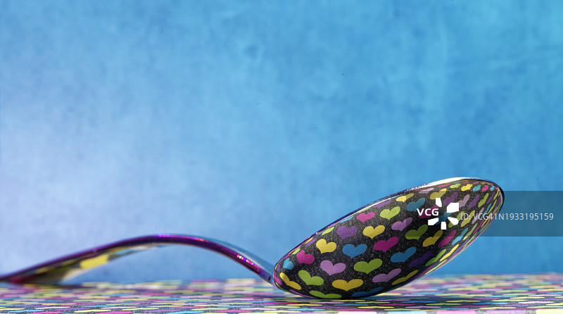 勺子倒影图片素材