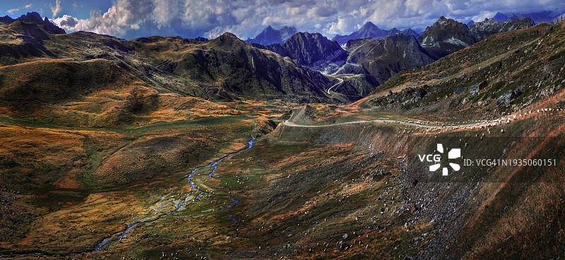 法国莱萨尔克景观全景图片素材