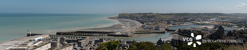 法国勒特雷波尔全景图片素材