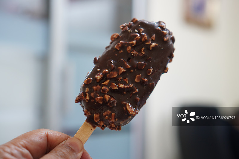 杏仁巧克力香草冰淇淋图片素材