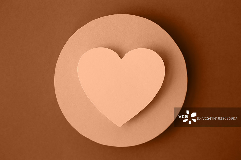 桃色的纸质爱心图片素材