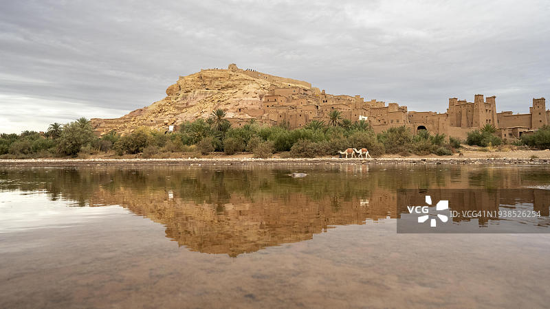 用粘土制成的老堡垒（古堡），艾特·本·哈杜古堡，联合国教科文组织世界遗产，高阿特拉斯，瓦尔扎扎特，苏斯-马赛-德拉，摩洛哥，非洲图片素材