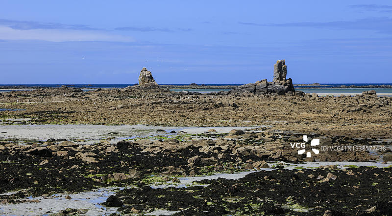法国布列塔尼凯雷马沙丘的岩层图片素材