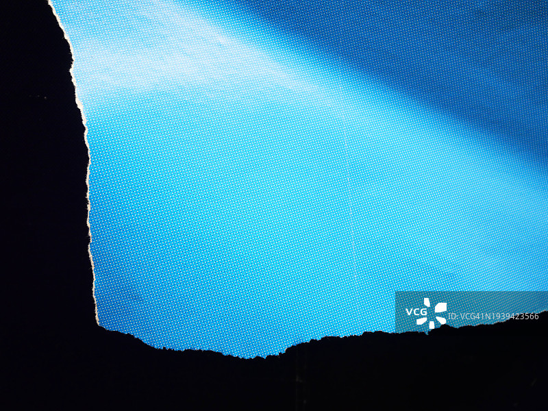 巴黎：黑色背景上的蓝色海报图片素材