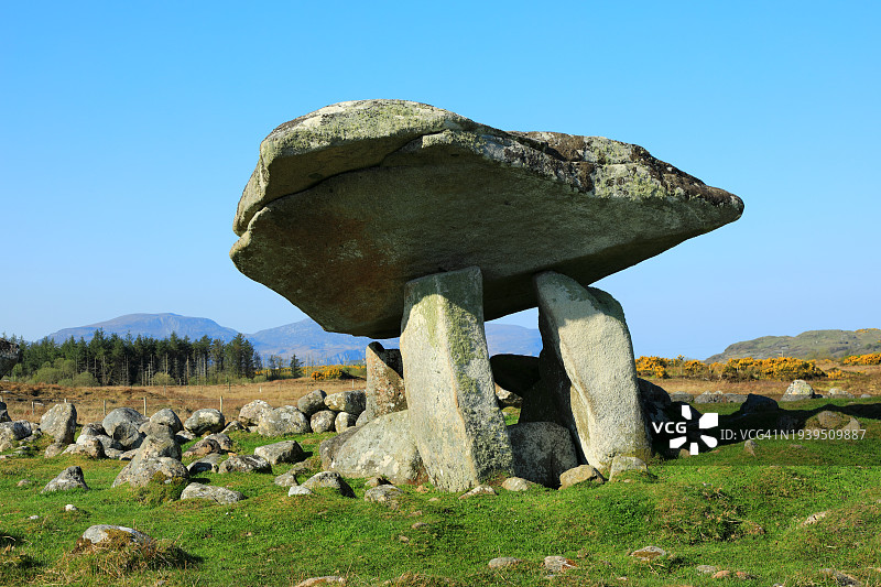 爱尔兰多尼戈尔郡基尔克洛尼巨石墓，2023年4月图片素材