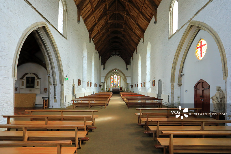 爱尔兰基尔肯尼郡格雷根纳马纳境内的杜伊斯克修道院内部，拍摄于2023年4月图片素材