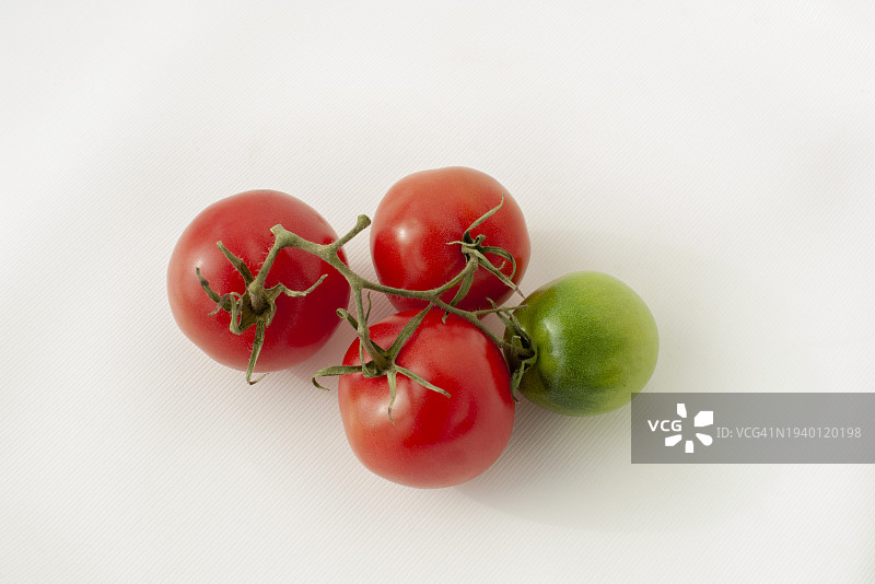 特写：桌上的樱桃番茄，乌克兰图片素材