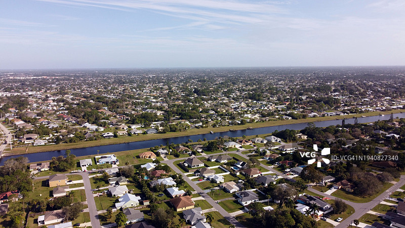 无人机拍摄：佛罗里达州圣露西港图片素材