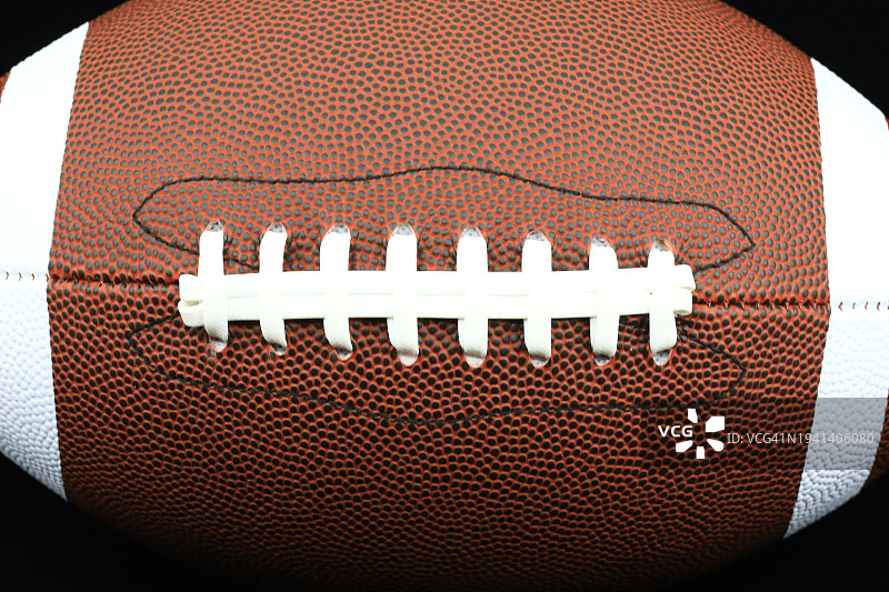足球上的缝线/鞋带特写图片素材