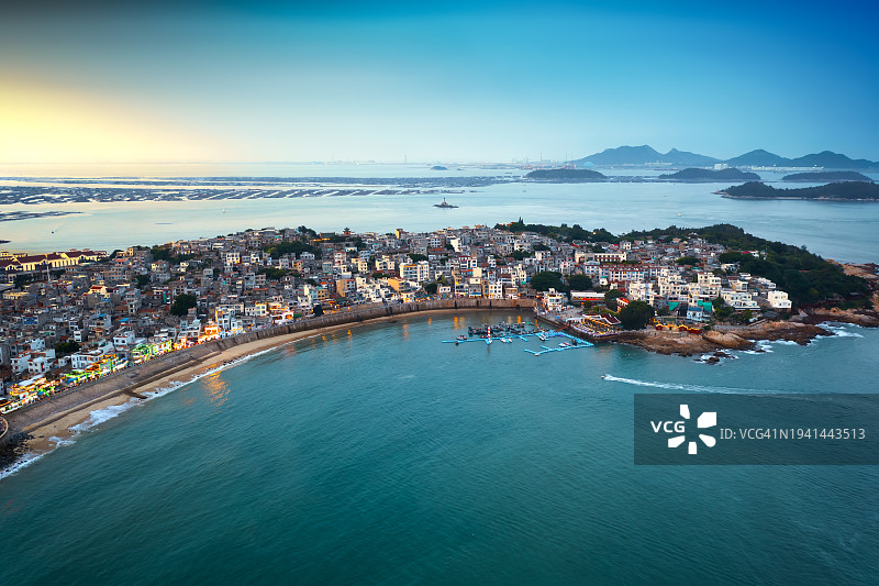 海边古老渔村图片素材