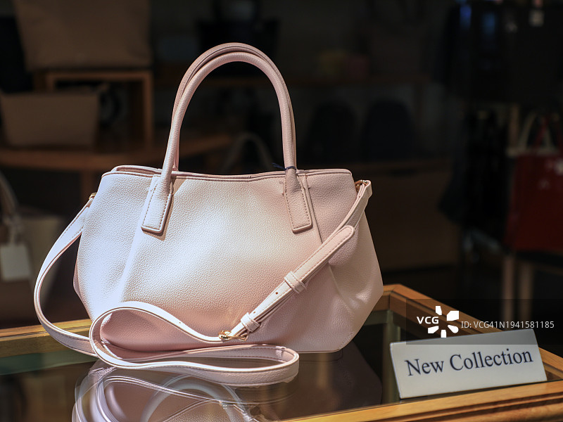 别致优雅：新款皮革包系列图片素材