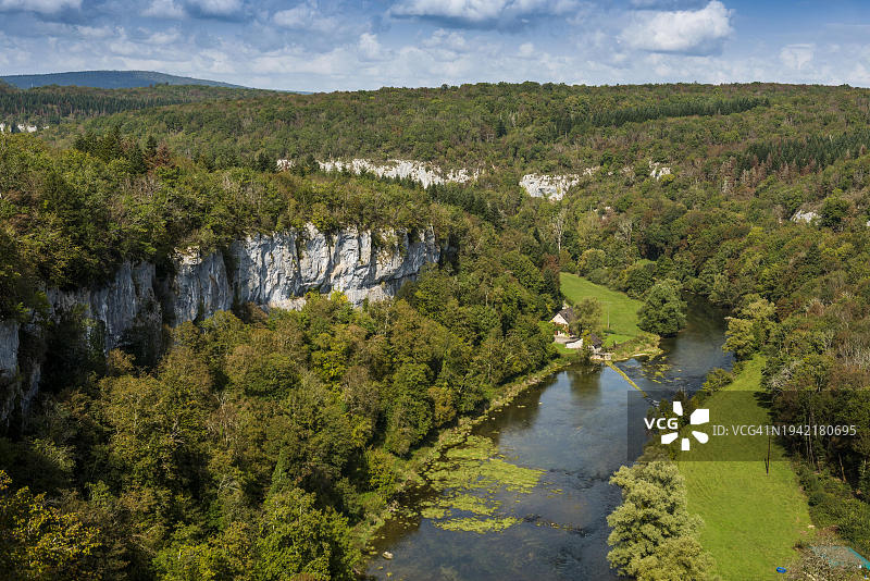 杜省卢埃河谷秋色森林风光图片素材