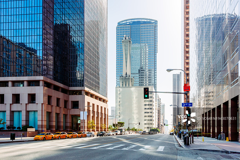 阳光明媚的洛杉矶市中心—加利福尼亚州，美国图片素材