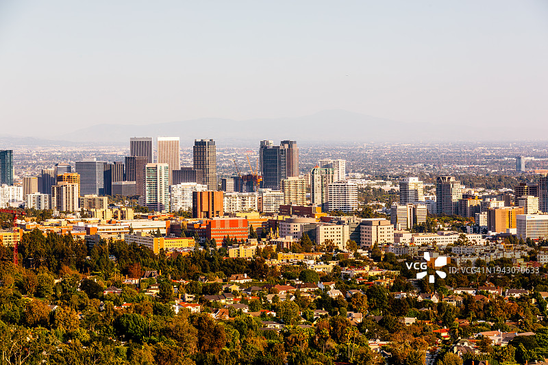 美国加利福尼亚州洛杉矶韦斯特伍德区天际线航拍图片素材