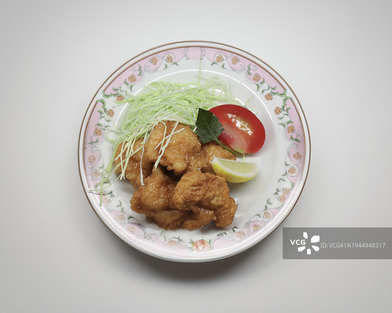 经典日式中华料理：日式炸鸡图片素材