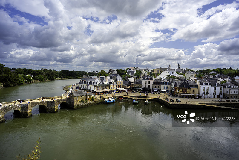 布列塔尼奥雷村的圣古斯坦港景色图片素材