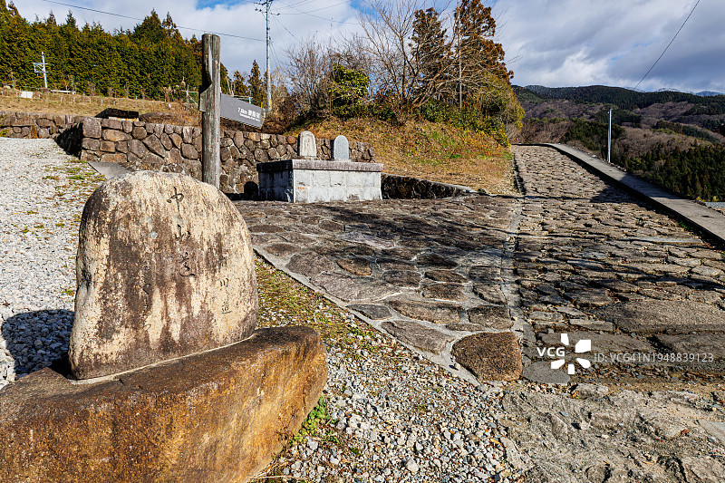 日本岐阜县中津川市的中山道石碑图片素材